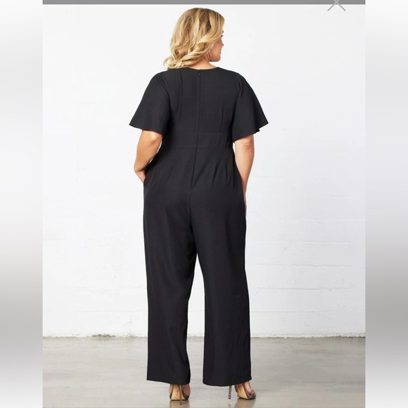 Kiyonna Charisma Crepe Jumpsuit Black size 1X NWT - Picture 2 of 13